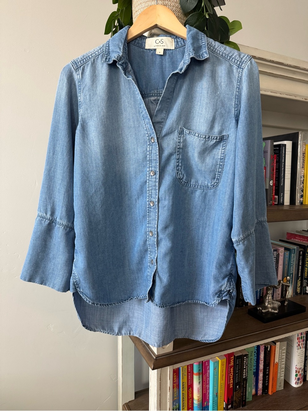 Cloth & Stone Women’s Chambray Button Down Shirt Size S High Low Bell Sleeve